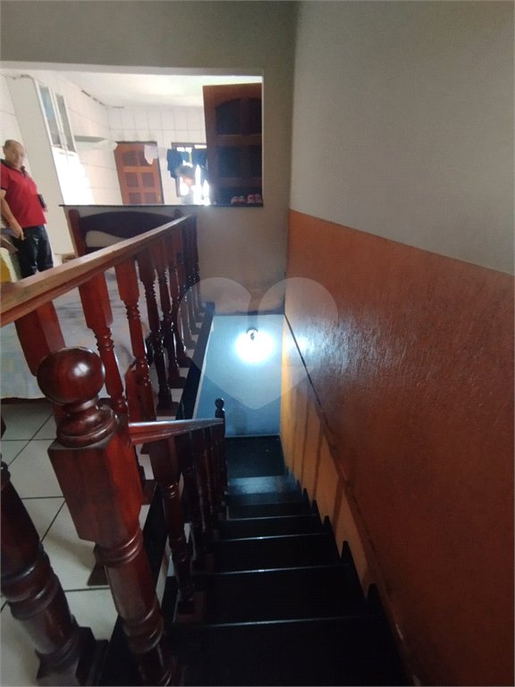 Sobrado à venda com 3 quartos, sendo 1 suíte, em Biritiba, Poá, SP
