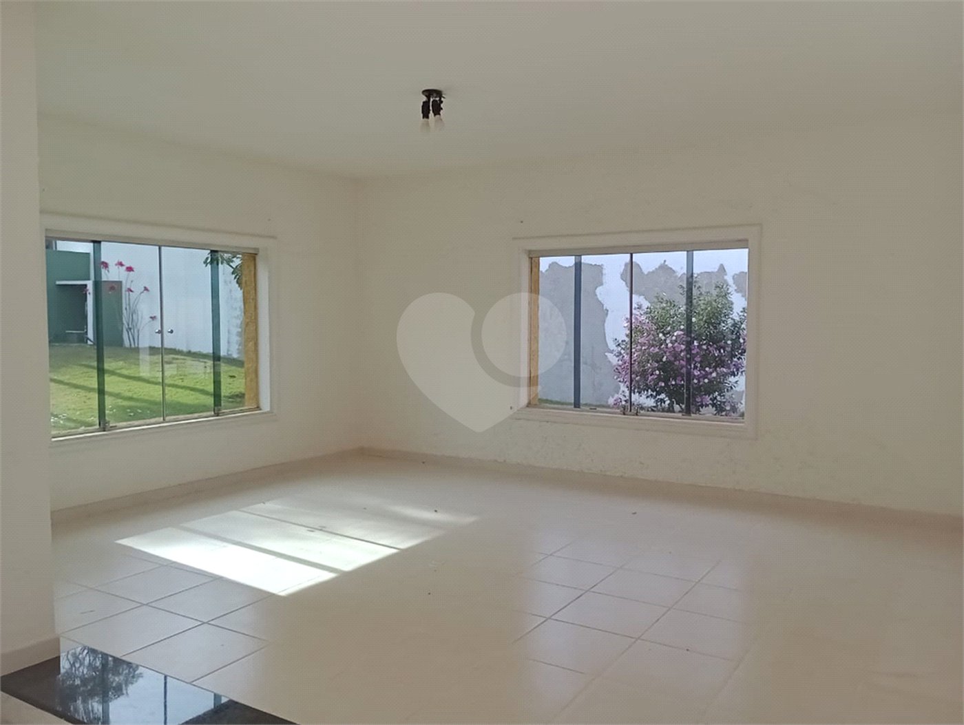 Casa à venda com 6 quartos, sendo 4 suítes,  no condomínio City Castelo, Itu - SP