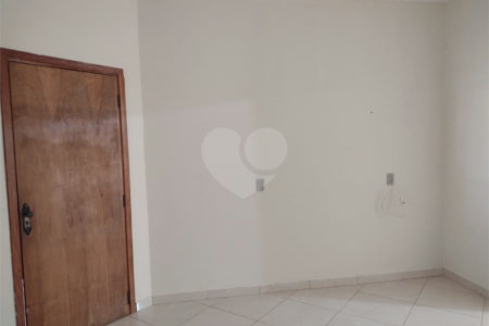 Casa à venda com 2 quartos, sendo 1 suíte, em Santa Eudóxia, São Carlos, SP