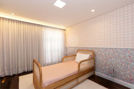 Apartamento à venda com 3 quartos, sendo 1 suíte,  em Vila Uberabinha, São Paulo, SP
