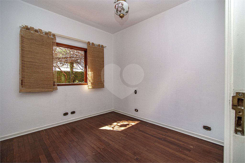 Casa Térrea à venda com 4 quartos, sendo 1 suíte, em Jardim Marajoara, São Paulo, SP