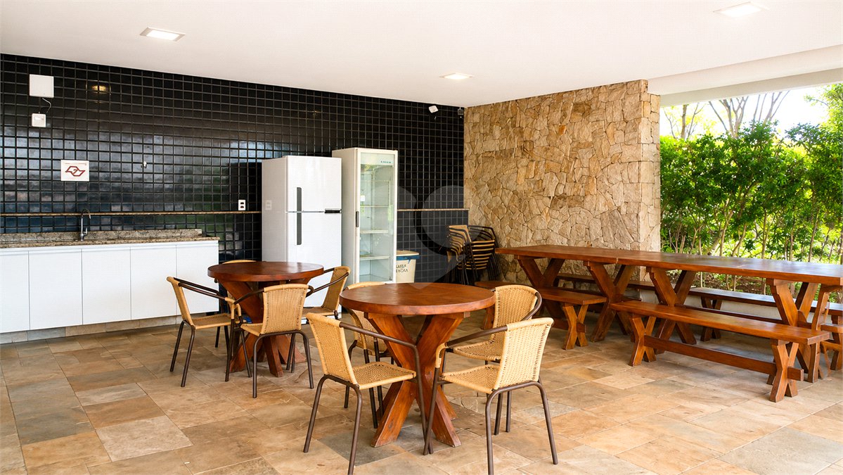 Apartamento à venda com 3 quartos, sendo 1 suíte, em Santo Amaro, São Paulo, SP