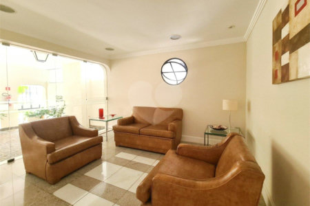 Apartamento à venda com 3 quartos, sendo 1 suíte, em Jardim das Acácias, São Paulo, SP