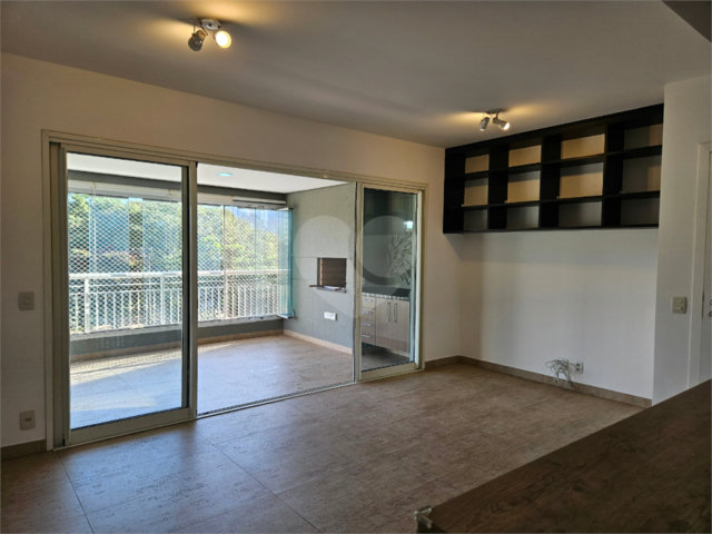 Apartamento à venda com 3 quartos, sendo 1 suíte,  em Chácara Santo Antônio (zona Sul), São Paulo, SP