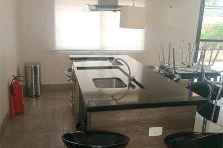 Apartamento à venda com 1 quarto em Vila Suzana, São Paulo, SP