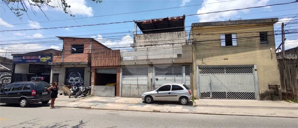 Sobrado à venda com 3 quartos, sendo 1 suíte, em Cidade Kemel, São Paulo, SP