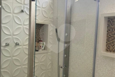 Casa à venda com 4 quartos, sendo 3 suítes, no condomínio Brisa 1, Mogi das Cruzes - SP