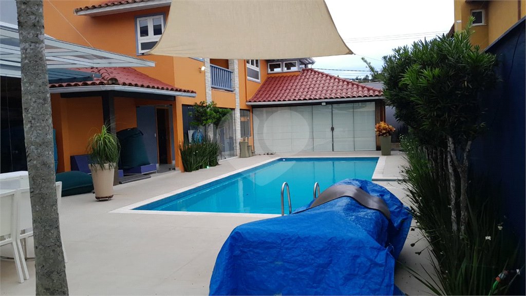 Casa à venda com 6 quartos, sendo 4 suítes, em Manguinhos, Armação dos Búzios, RJ