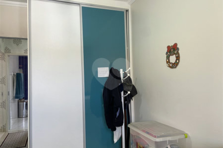 Sobrado à venda com 3 quartos em Vila Paulicéia, São Paulo, SP