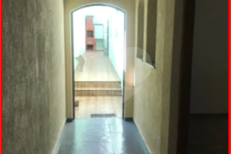 Sobrado à venda com 3 quartos, sendo 1 suíte, em Ferreira, São Paulo, SP