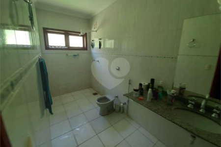 Casa à venda com 3 suítes no condomínio Villaggio Capriccio, Louveira - SP