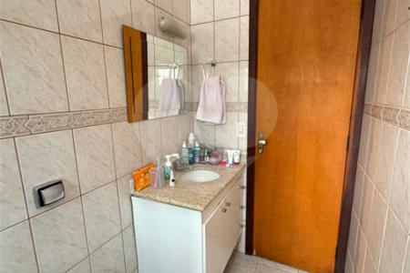Casa à venda com 3 quartos, sendo 1 suíte, em Vila Constança, São Paulo, SP