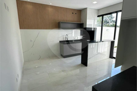 Casa à venda com 3 suítes no condomínio Condomíno Helena Maria, Sorocaba - SP