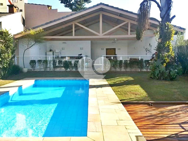 Casa à venda com 4 quartos, sendo 3 suítes,  em Santana, São Paulo, SP