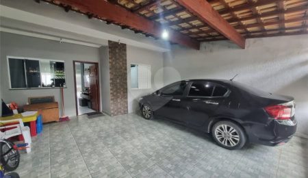 Casa à venda com 2 quartos, sendo 1 suíte, em Aparecidinha, Sorocaba, SP