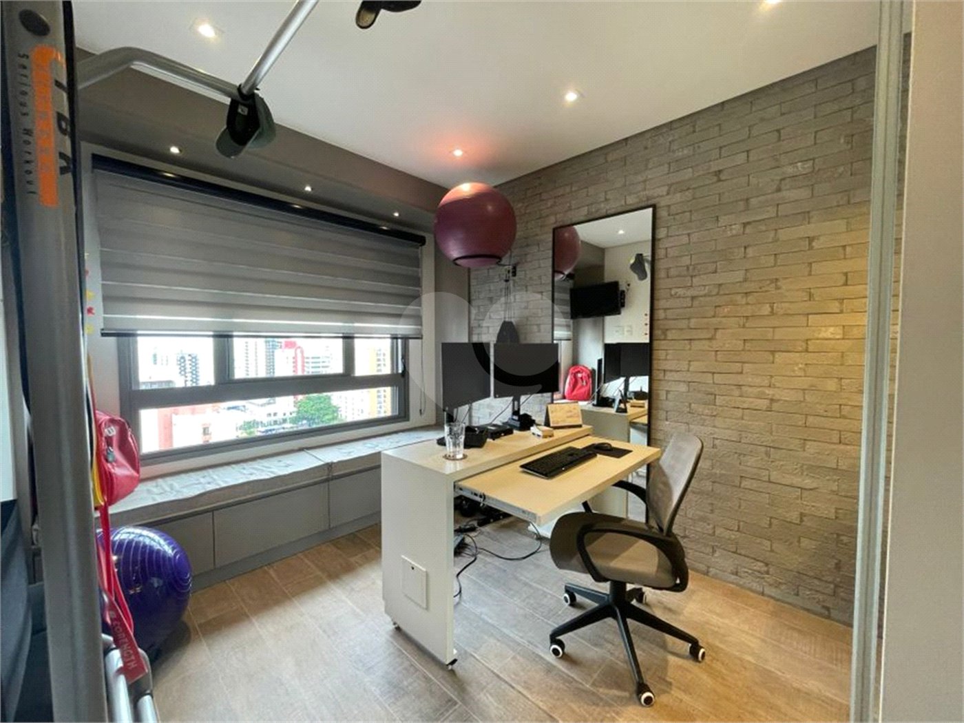 Apartamento à venda com 3 quartos, sendo 1 suíte,  em Vila Mariana, São Paulo, SP