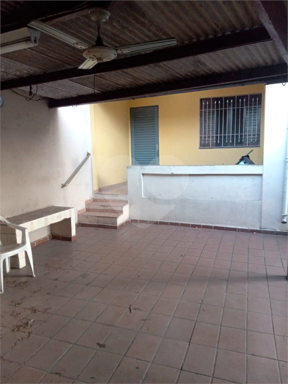 Casa à venda ou para alugar com 2 quartos no Centro, Mairiporã, SP