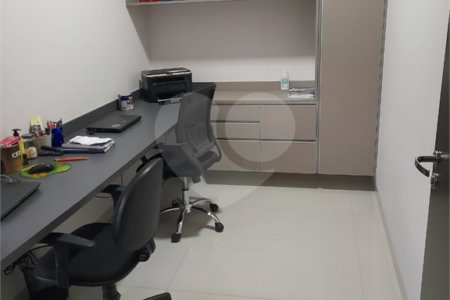 Casa à venda com 4 suítes no condomínio Quinta das Laranjeiras, Araraquara - SP