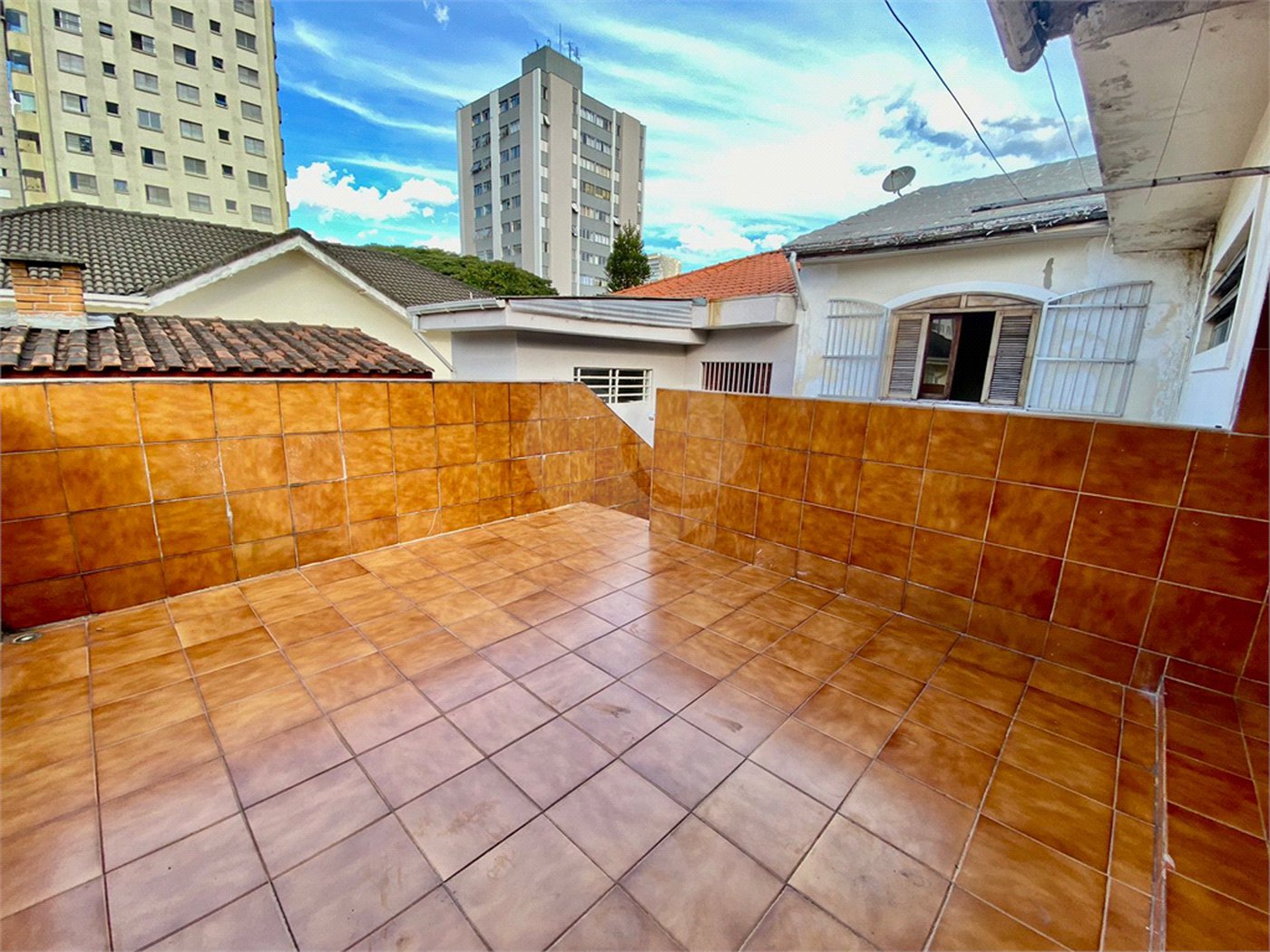Casa à venda com 6 quartos, sendo 1 suíte, em Vila Mariana, São Paulo, SP