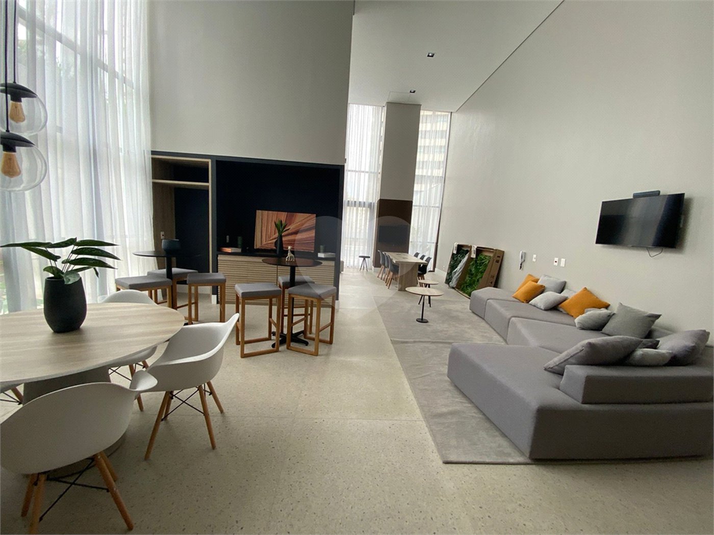 Apartamento à venda com 3 suítes em Aclimação, São Paulo, SP