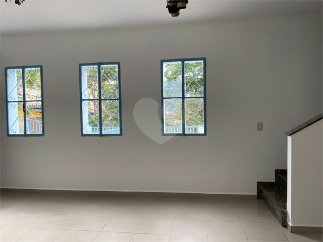 Sobrado à venda com 2 quartos em Tremembé, São Paulo, SP
