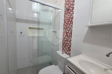 Sobrado Reformado 3 Dorms sendo 1 Suíte e 2 Vagas