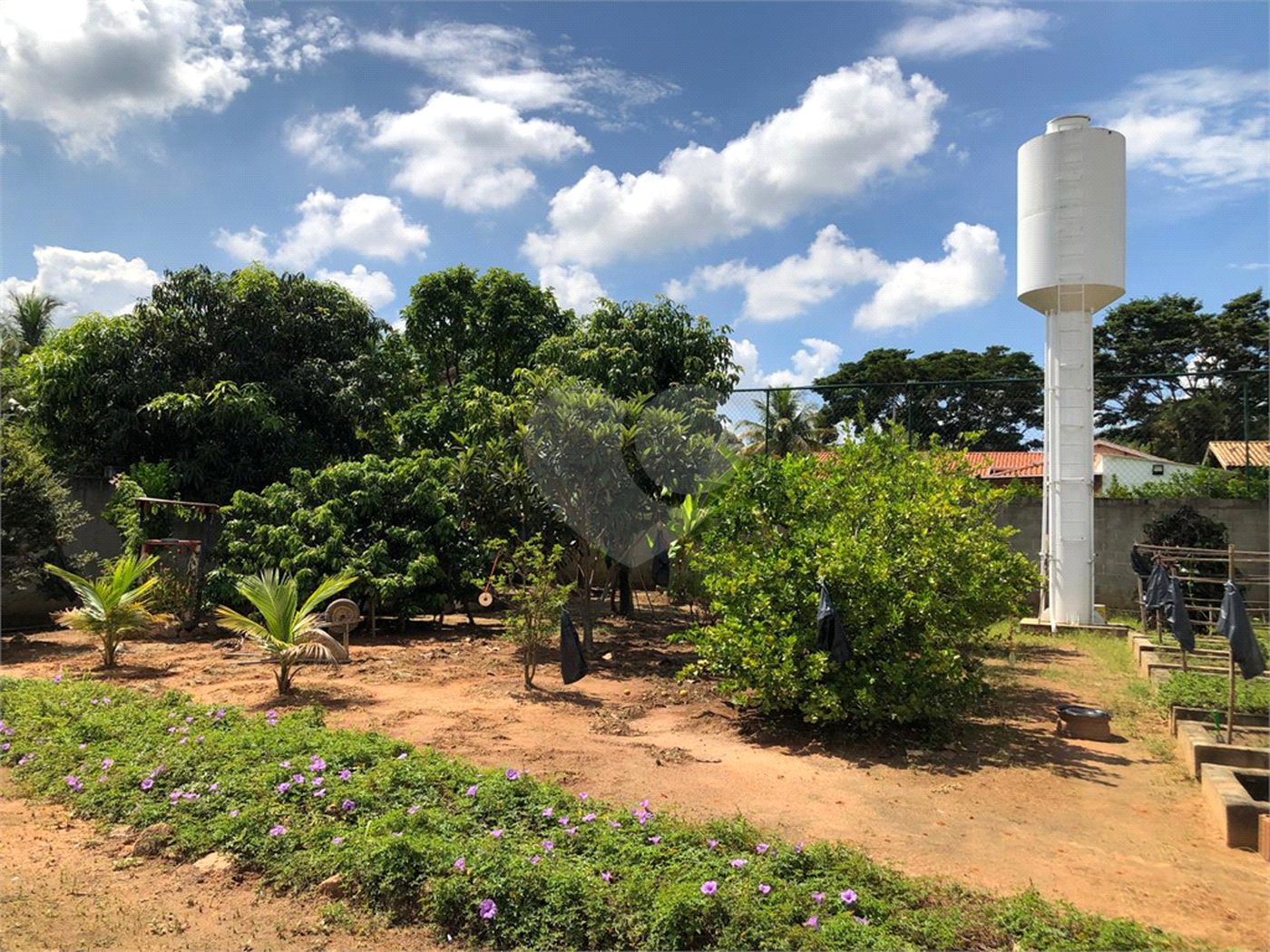 Casa à venda com 4 quartos, sendo 2 suítes,  no condomínio Acmti - Colinas do Mosteiro, Terras de Itaici e Recanto dos Pássaros, Indaiatuba - SP