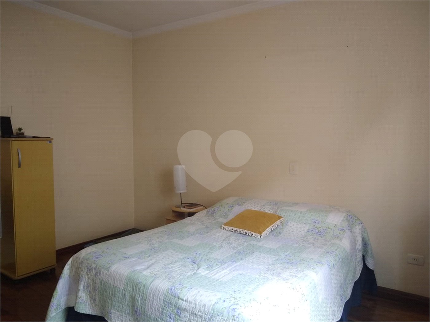 Sobrado à venda com 3 suítes em Vila Nivi, São Paulo, SP