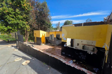 Terreno 240m² Vila Nery