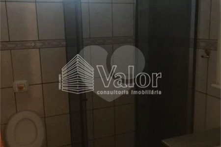 Casa Sobrado com piso cerâmico, com 3 dormitórios no Jardim Ricetti