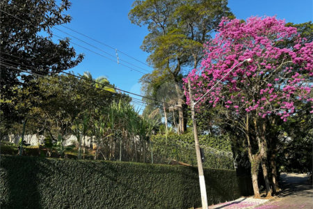 Casa à venda com 5 quartos, sendo 3 suítes, em Morumbi, São Paulo, SP