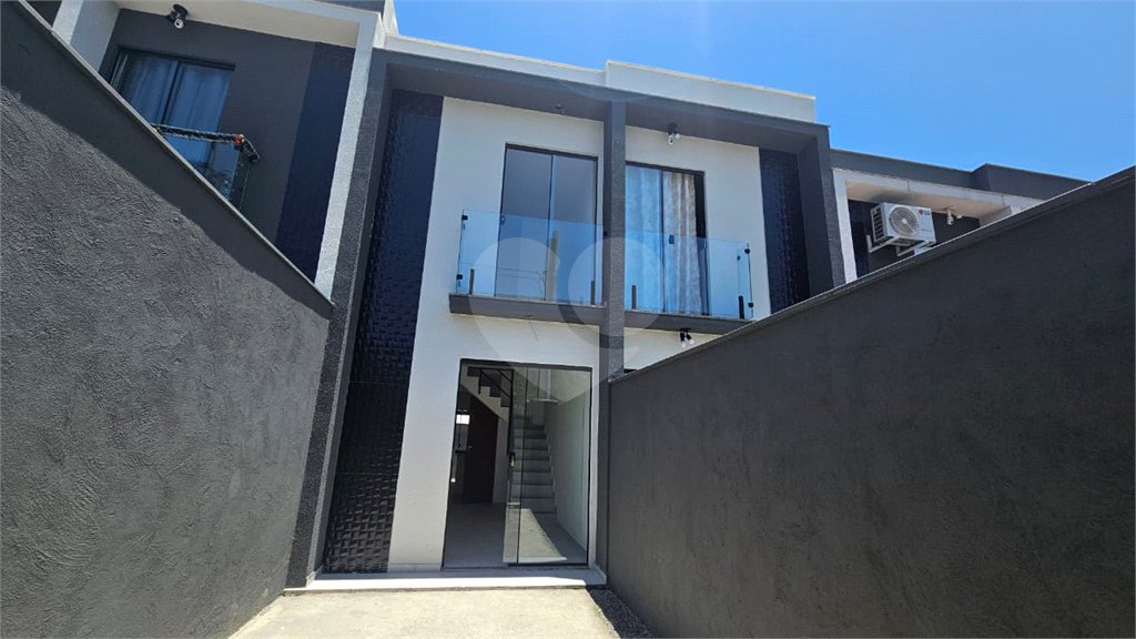 Casa à venda com 2 quartos no condomínio Mirela, Rio de Janeiro - RJ