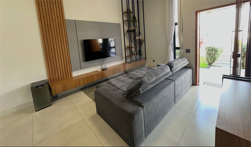 Casa à venda com 3 quartos, sendo 1 suíte, no condomínio Residencial Evidências, Indaiatuba - SP