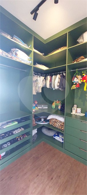 Casa à venda com 3 suítes no condomínio Figueira Garden, Atibaia - SP