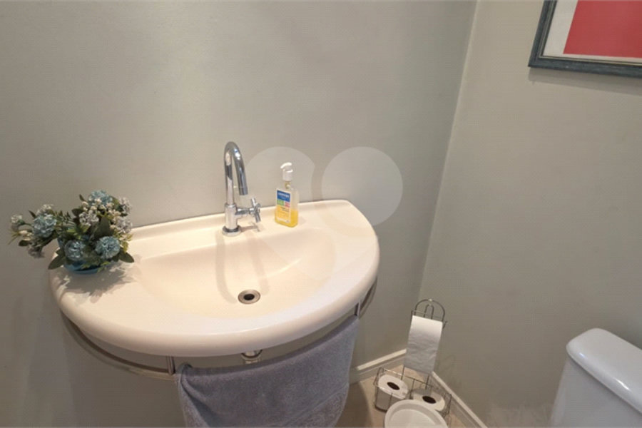 Casa Térrea à venda ou para alugar com 8 quartos, sendo 4 suítes, em Vila Pereira Barreto, São Paulo, SP
