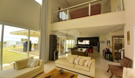 Casa à venda com 3 suítes no condomínio Alpes de Vinhedo, Vinhedo - SP