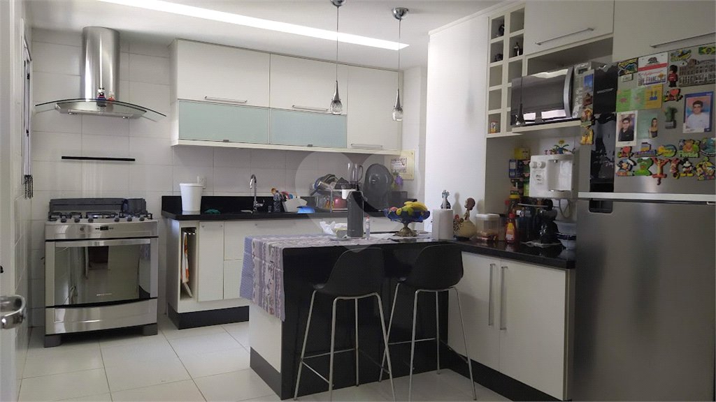 Apartamento à venda com 3 suítes em Jardim Londrina, São Paulo, SP