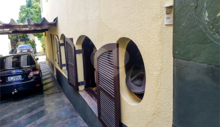 Sobrado à venda com 4 suítes em Santana, São Paulo, SP