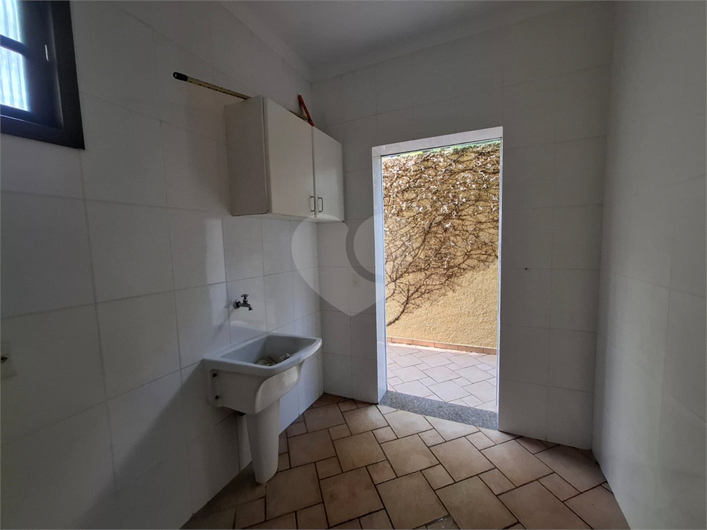 Casa para alugar com 4 quartos, sendo 2 suítes, no condomínio Palm Garden, São Paulo - SP