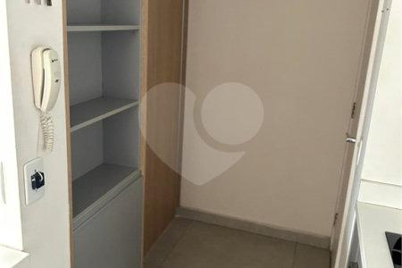 Apartamento à venda com 2 quartos, sendo 1 suíte,  em Paraíso do Morumbi, São Paulo, SP