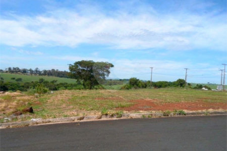 Terreno à venda em Jardim Universal, Araraquara, SP