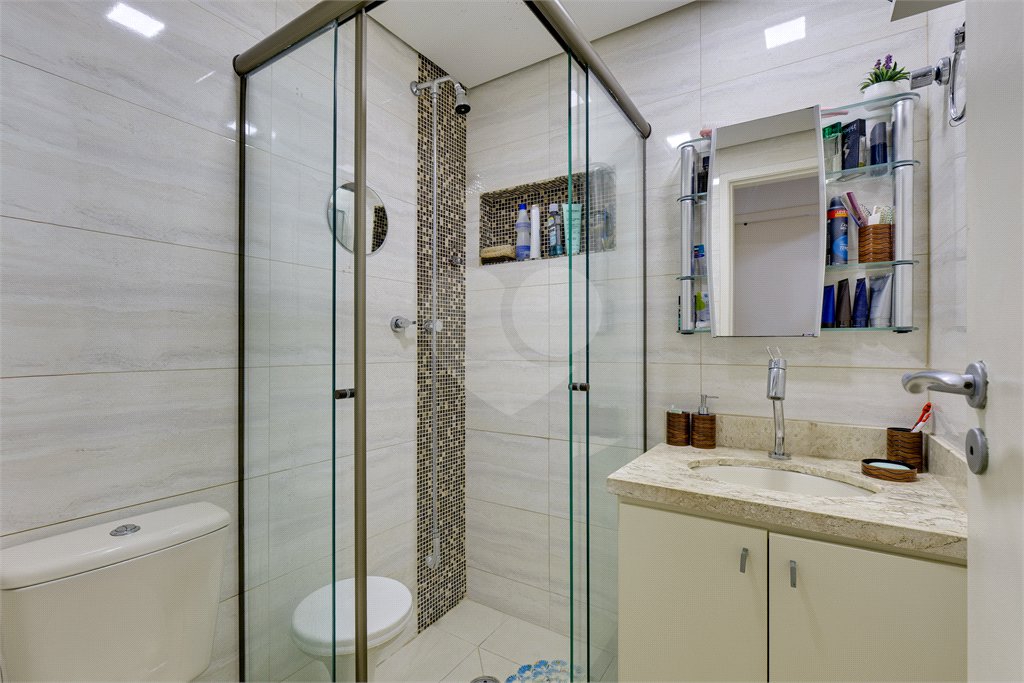 Apartamento à venda com 3 quartos, sendo 2 suítes, em Santo Amaro, São Paulo, SP