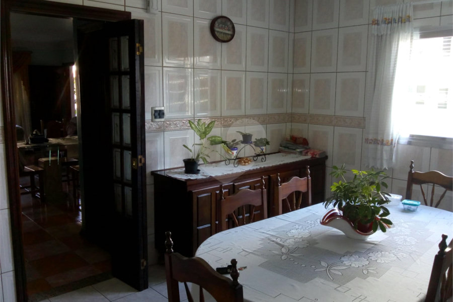 Sobrado à venda com 3 quartos, sendo 1 suíte,  em Tremembé, São Paulo, SP