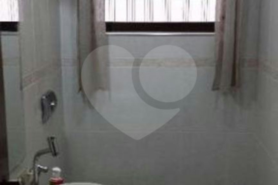 Sobrado à venda com 4 quartos, sendo 1 suíte,  em Horto, São Paulo, SP