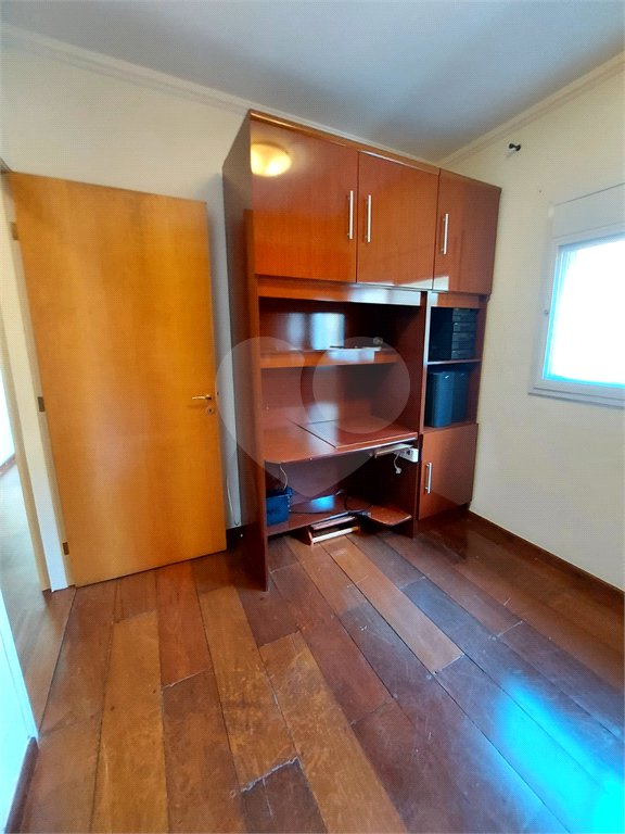 Sobrado à venda com 3 quartos, sendo 2 suítes, em Vila Romero, São Paulo, SP