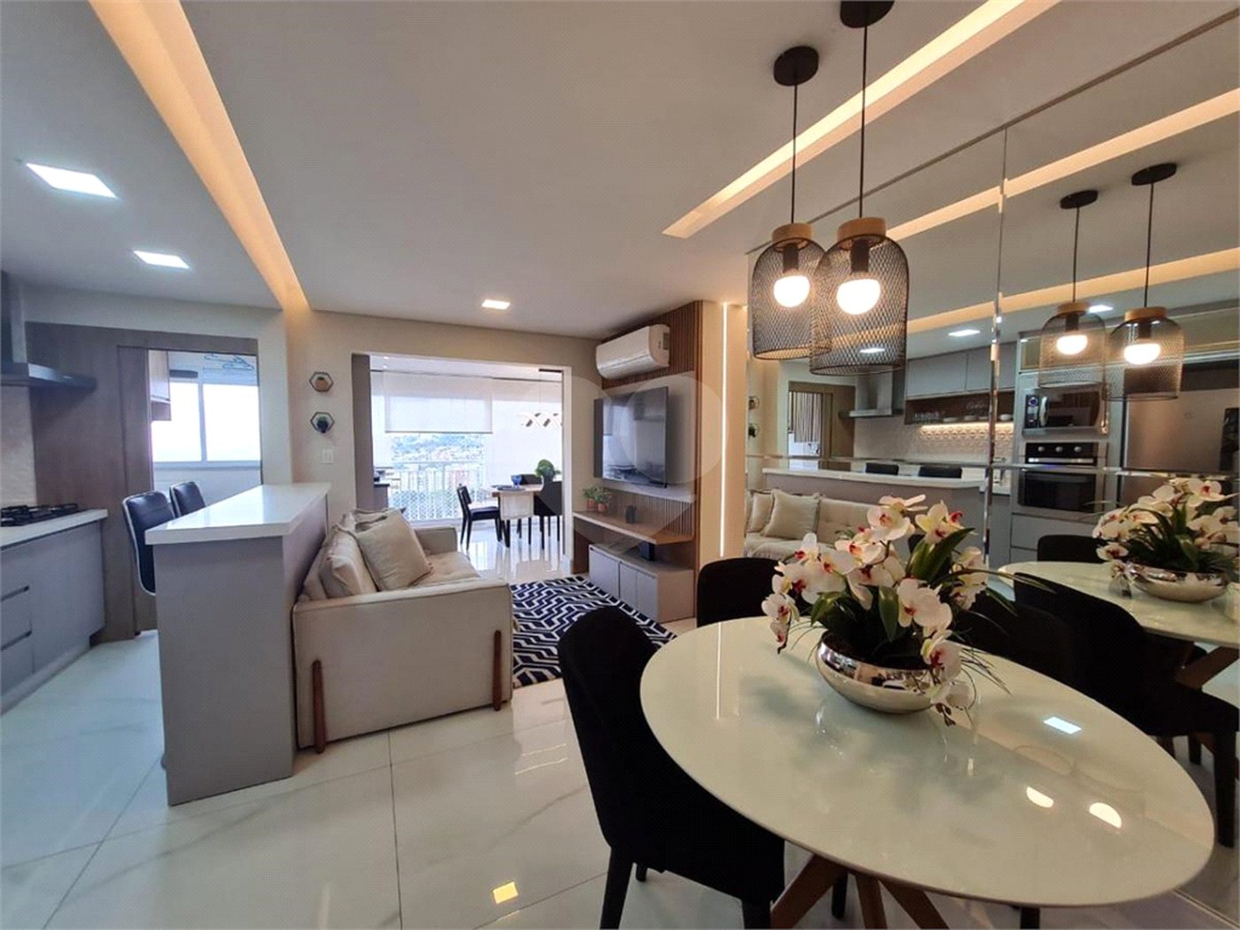 Apartamento à venda com 3 quartos, sendo 1 suíte,  em Vila Anastácio, São Paulo, SP