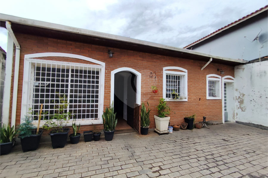 Sobrado à venda com 6 quartos, sendo 4 suítes, em Butantã, São Paulo, SP