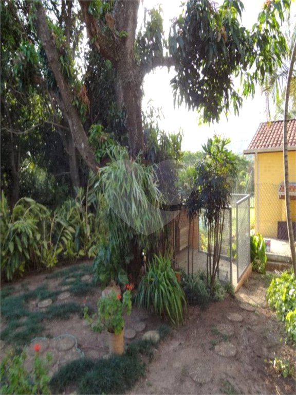 Casa à venda com 4 quartos, sendo 2 suítes,  no condomínio Acmti - Colinas do Mosteiro, Terras de Itaici e Recanto dos Pássaros, Indaiatuba - SP