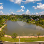 Casa à venda com 4 quartos, sendo 3 suítes, no condomínio Estância Marambaia, Vinhedo - SP