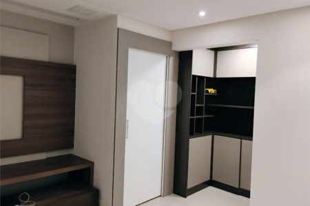Apartamento à venda com 3 quartos, sendo 1 suíte, no Centro, São Bernardo do Campo, SP
